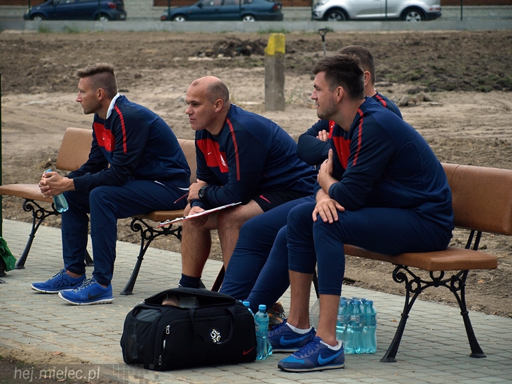 Sparing  POLSKA U-18 ? FKS STAL MIELEC 4:0