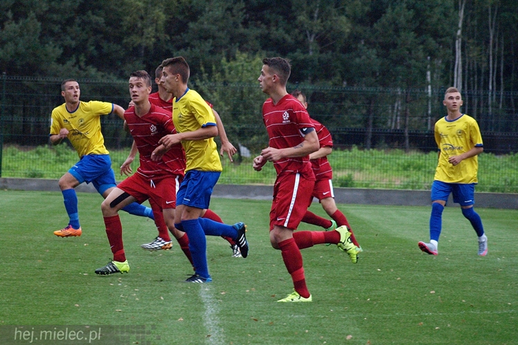 Sparing  POLSKA U-18 ? FKS STAL MIELEC 4:0