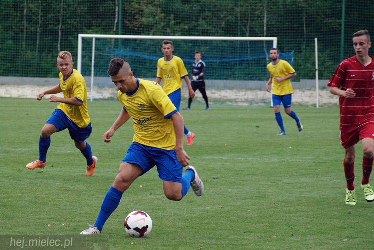 Sparing  POLSKA U-18 ? FKS STAL MIELEC 4:0