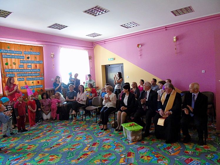 Historyczna inauguracja roku dla przedszkolaków w Rzędzianowicach
