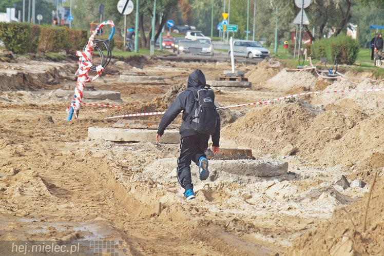 Wyłania się kształt Galerii Handlowej Aviator