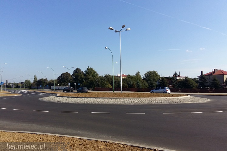 Zakończyła się budowa ronda na Alei Kwiatkowskiego