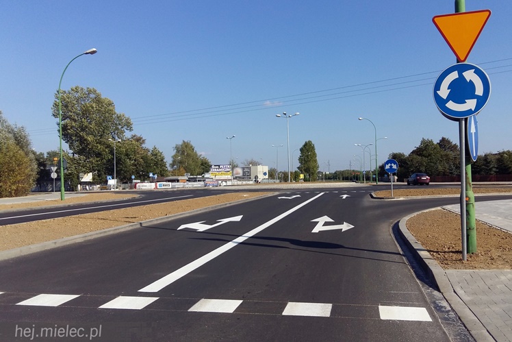 Zakończyła się budowa ronda na Alei Kwiatkowskiego