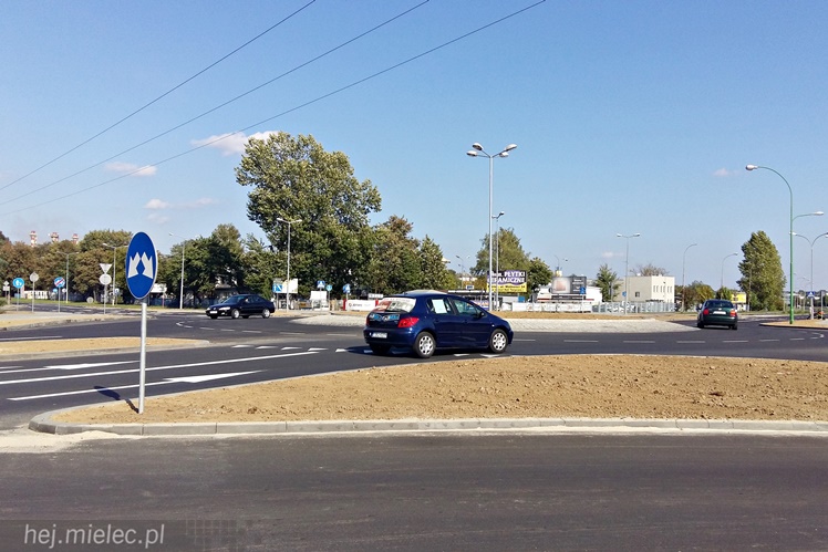 Zakończyła się budowa ronda na Alei Kwiatkowskiego