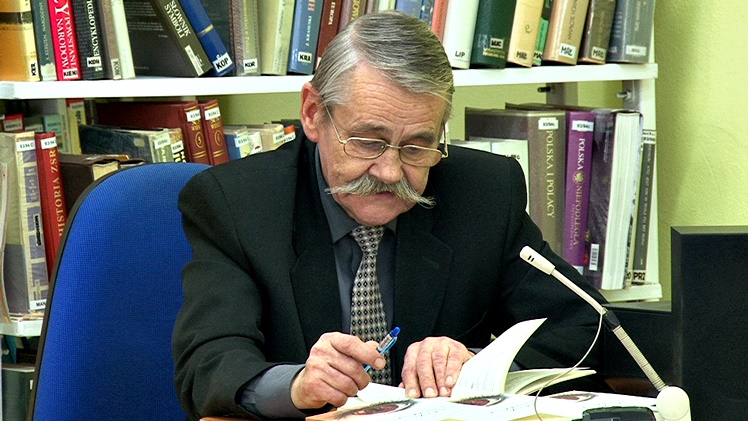 Promocja książki ?Alfabet szyfru? Damiana Tomeckiego