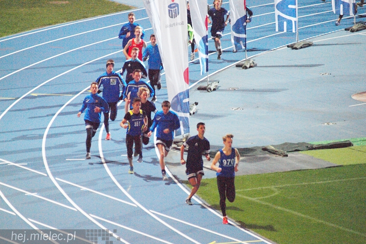 Takiej imprezy w Mielcu jeszcze nie było! Mielec tłumnie biegał!