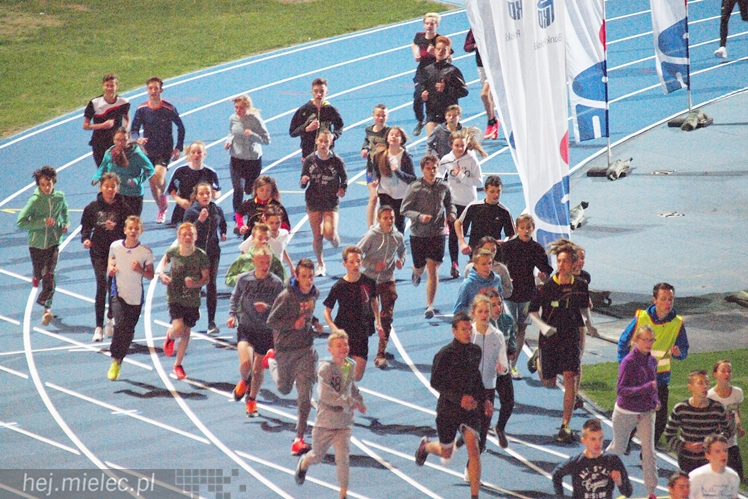 Takiej imprezy w Mielcu jeszcze nie było! Mielec tłumnie biegał!