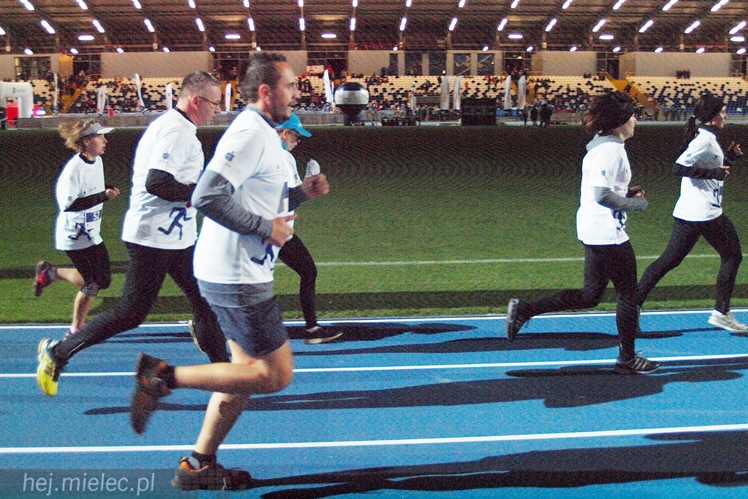 Takiej imprezy w Mielcu jeszcze nie było! Mielec tłumnie biegał!