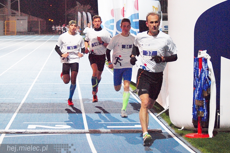 Takiej imprezy w Mielcu jeszcze nie było! Mielec tłumnie biegał!