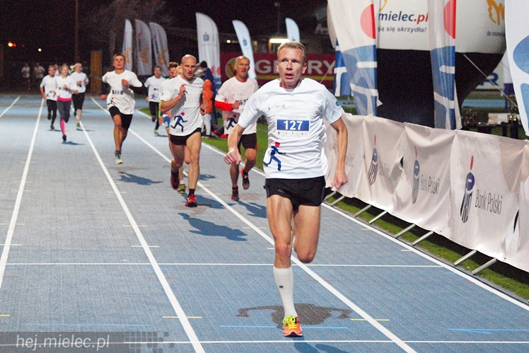 Takiej imprezy w Mielcu jeszcze nie było! Mielec tłumnie biegał!