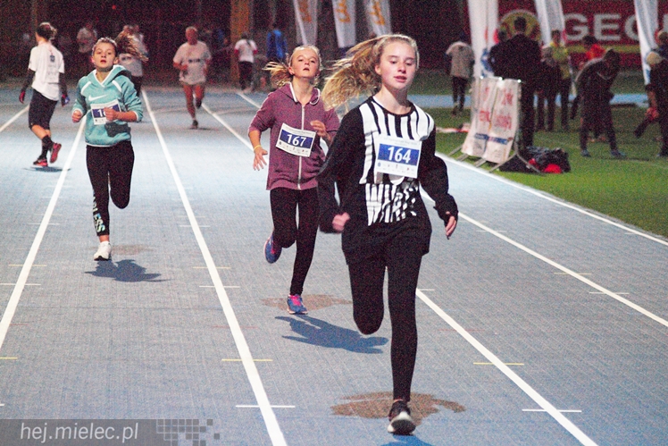 Takiej imprezy w Mielcu jeszcze nie było! Mielec tłumnie biegał!