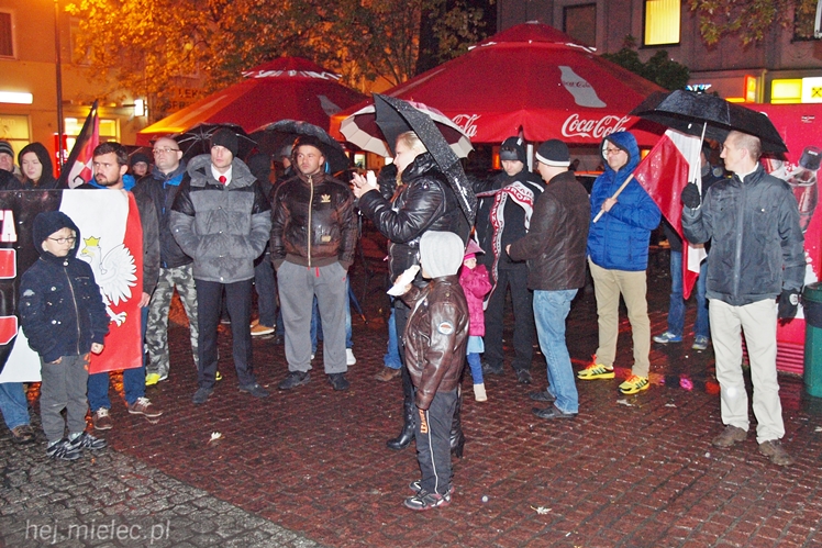 Mielczanie pikietowali przeciw uchodźcom