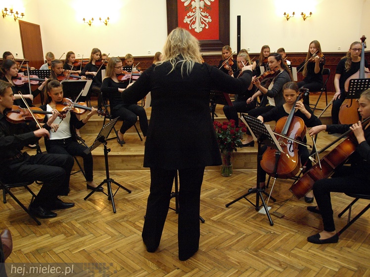 Uroczystość wręczenia nauczycielom nagród starosty powiatu mielckiego