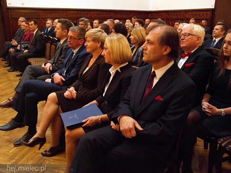 Uroczystość wręczenia nauczycielom nagród starosty powiatu mielckiego