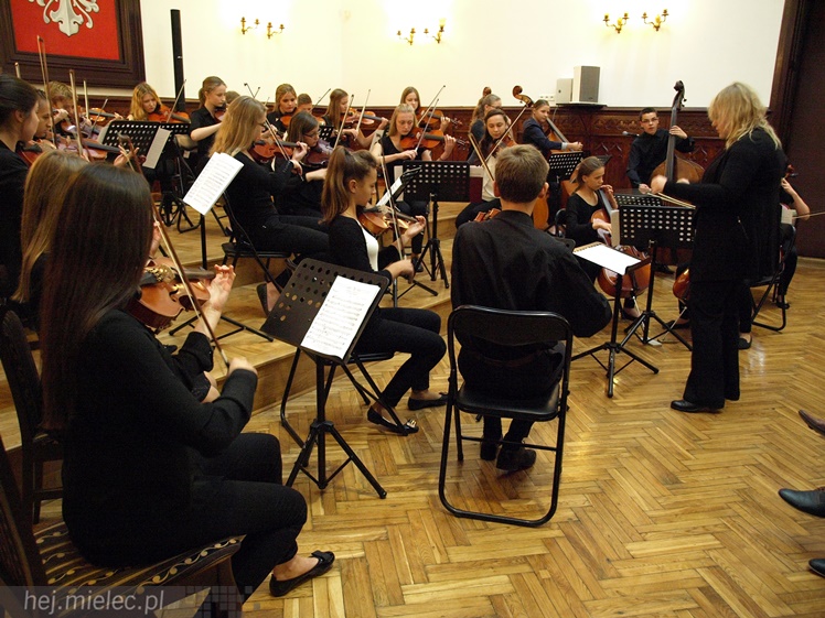 Uroczystość wręczenia nauczycielom nagród starosty powiatu mielckiego