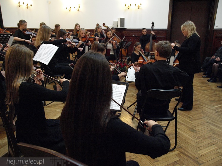 Uroczystość wręczenia nauczycielom nagród starosty powiatu mielckiego