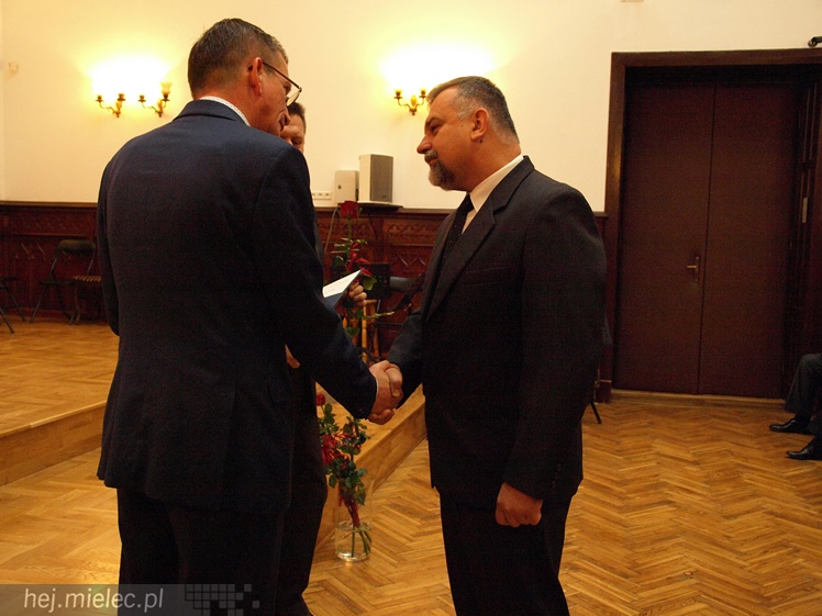 Uroczystość wręczenia nauczycielom nagród starosty powiatu mielckiego