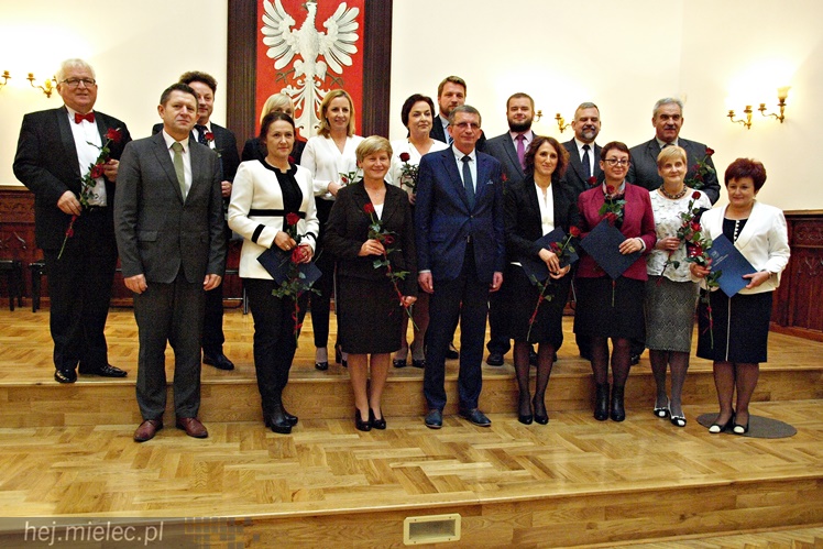 Uroczystość wręczenia nauczycielom nagród starosty powiatu mielckiego