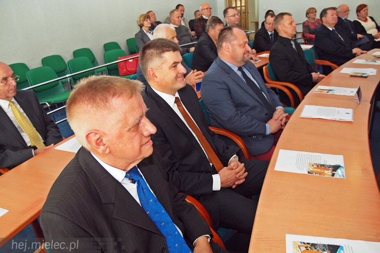 Radni Miejscy spotkali się na papieskiej sesji