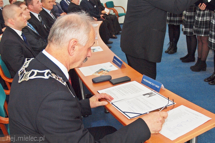 Radni Miejscy spotkali się na papieskiej sesji