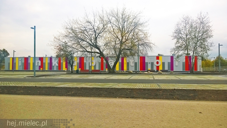 Koniec budowy kolorowego inkubatora