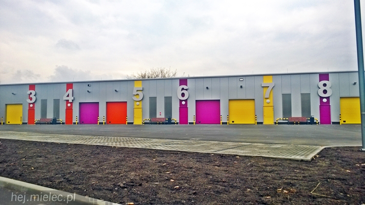 Koniec budowy kolorowego inkubatora