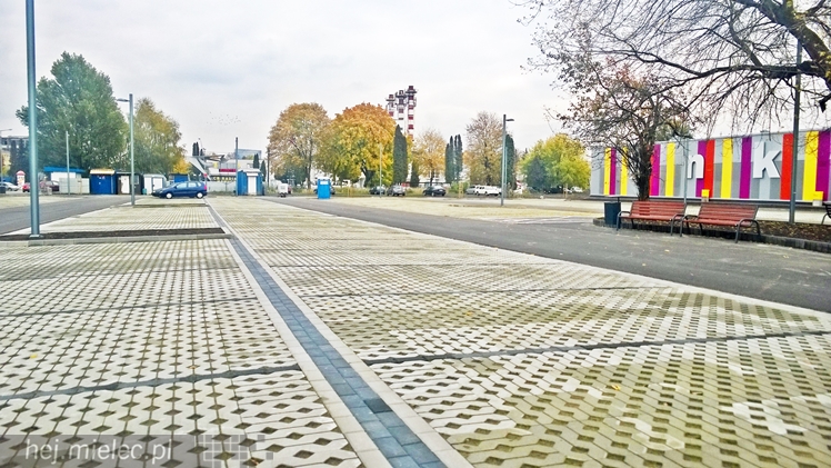 Koniec budowy kolorowego inkubatora