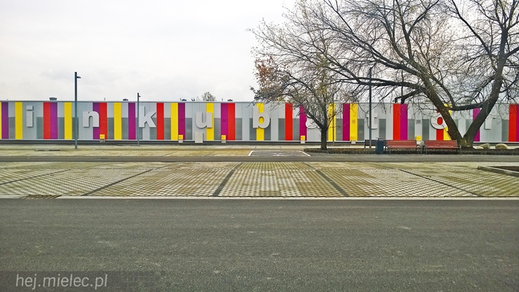 Koniec budowy kolorowego inkubatora