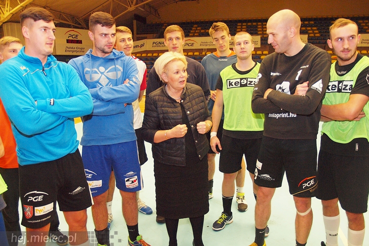 Posłanka Skowrońska na treningu PGE Stali: potwierdzenie współpracy i podziękowania