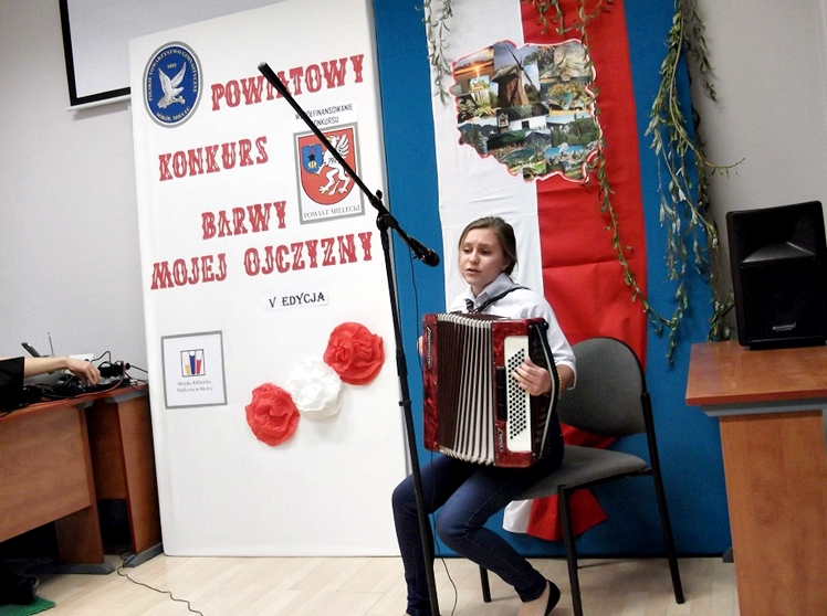 Powiatowy Konkurs Poezji i Piosenki ?Barwy Mojej Ojczyzny? 2015 rozstrzygnięty