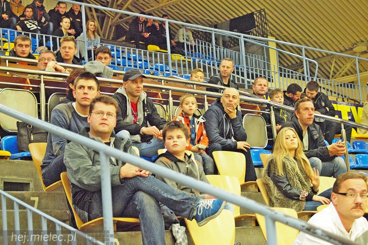 Futsal znaczy emocje. KF Stal punktów nie zdobyła ale zasłużyła na brawa