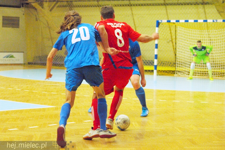 Futsal znaczy emocje. KF Stal punktów nie zdobyła ale zasłużyła na brawa