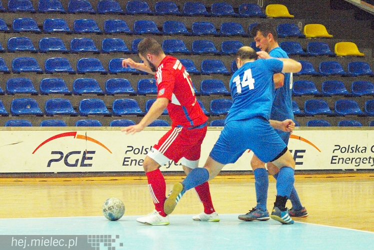 Futsal znaczy emocje. KF Stal punktów nie zdobyła ale zasłużyła na brawa