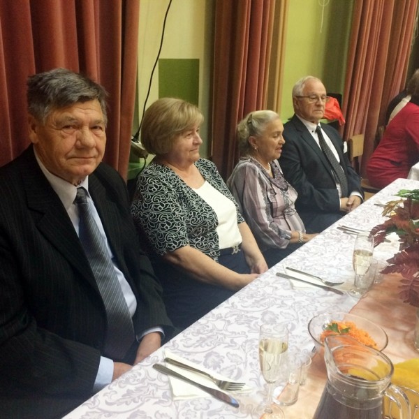 Kluby seniora zabawą taneczną uczciły swoje święto
