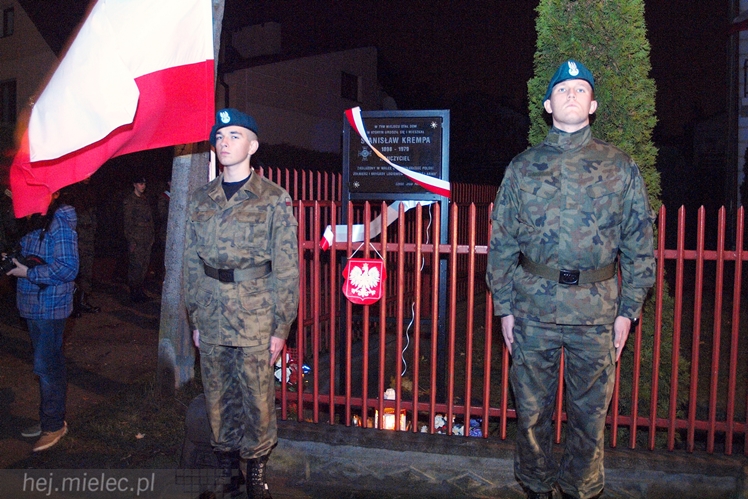 Na Kilińskiego zatrzymaj się przy tablicy przypominającej o Stanisławie Krempie