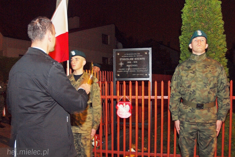 Na Kilińskiego zatrzymaj się przy tablicy przypominającej o Stanisławie Krempie