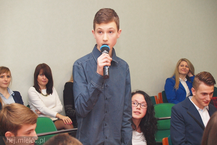 Pierwsze spotkanie Młodzieżowej Rady Miejskiej w stylu ?poznajmy się?