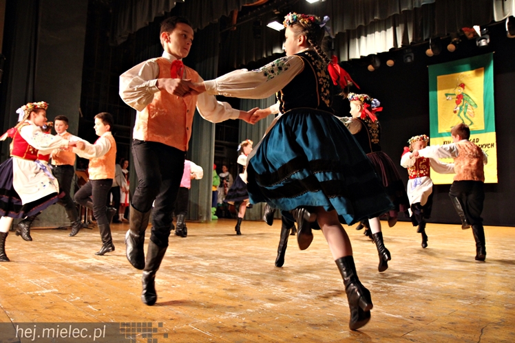 XIV Przegląd Zespołów Tanecznych PASIKONIK 2015. Dzień 1