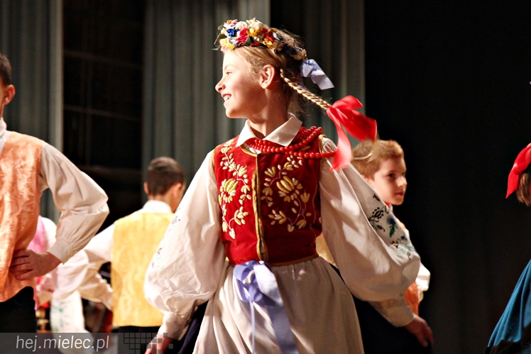 XIV Przegląd Zespołów Tanecznych PASIKONIK 2015. Dzień 1