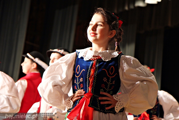 XIV Przegląd Zespołów Tanecznych PASIKONIK 2015. Dzień 1