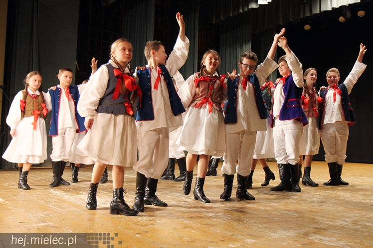 XIV Przegląd Zespołów Tanecznych PASIKONIK 2015. Dzień 1