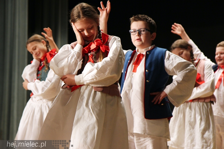 XIV Przegląd Zespołów Tanecznych PASIKONIK 2015. Dzień 1