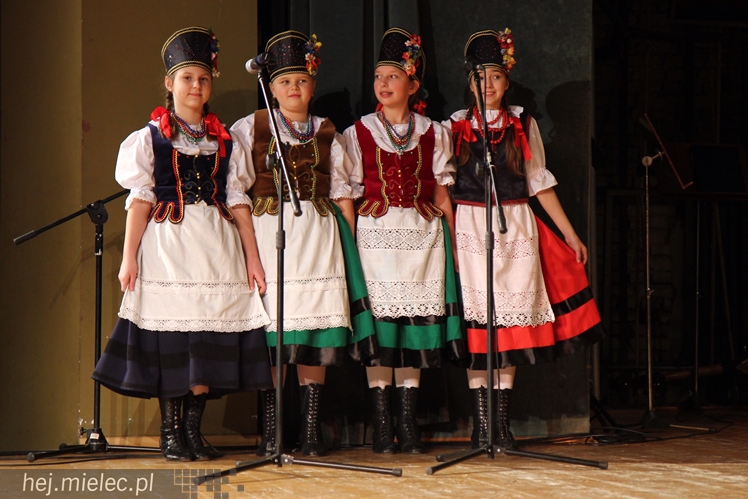 XIV Przegląd Zespołów Tanecznych PASIKONIK 2015. Dzień 1