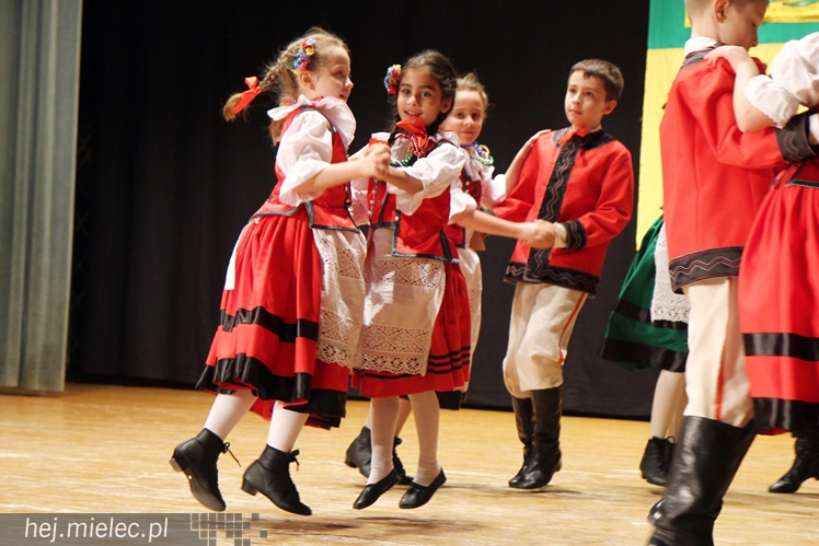 XIV Przegląd Zespołów Tanecznych PASIKONIK 2015. Dzień 1
