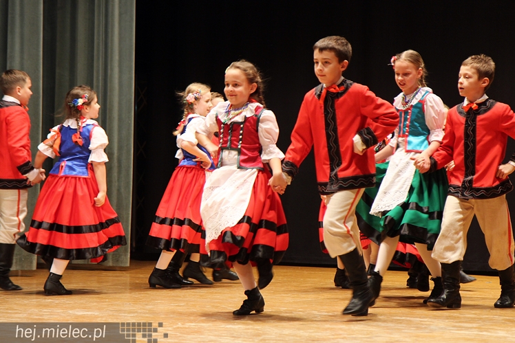 XIV Przegląd Zespołów Tanecznych PASIKONIK 2015. Dzień 1