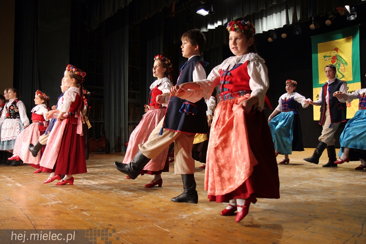 XIV Przegląd Zespołów Tanecznych PASIKONIK 2015. Dzień 1