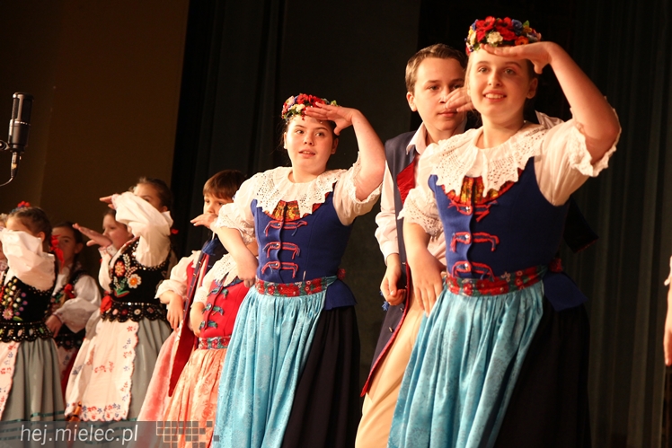 XIV Przegląd Zespołów Tanecznych PASIKONIK 2015. Dzień 1