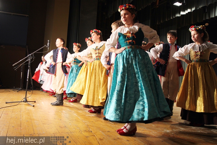 XIV Przegląd Zespołów Tanecznych PASIKONIK 2015. Dzień 1