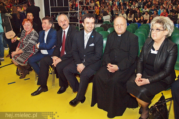 Tysiące młodych z Diecezji Tarnowskiej odwiedziło Mielec