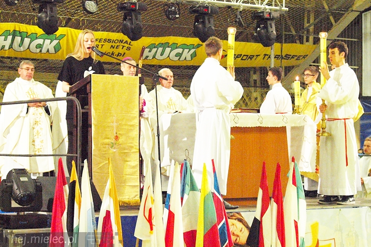 Tysiące młodych z Diecezji Tarnowskiej odwiedziło Mielec